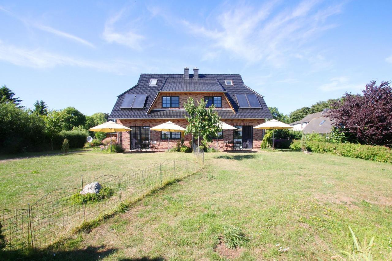 Ostseehaus Odin Doppelhaushaelfte Wiek auf Rügen 외부 사진